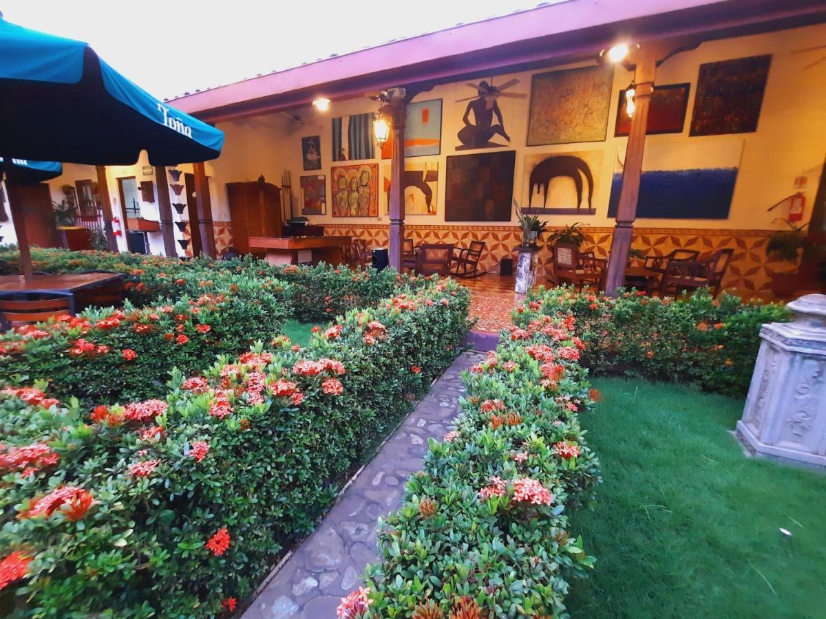 Hotel La Posada Del Doctor León Extérieur photo