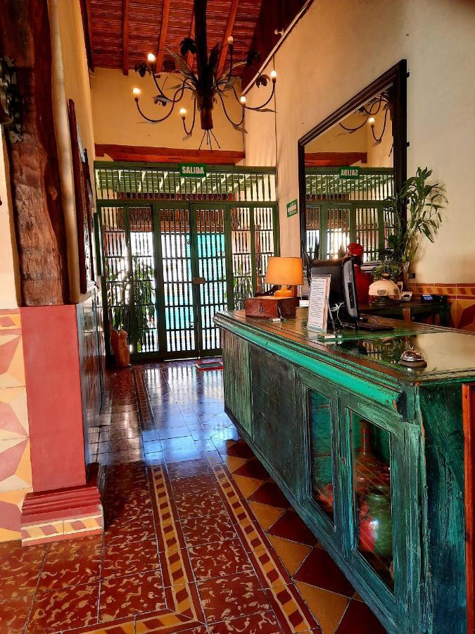 Hotel La Posada Del Doctor León Extérieur photo
