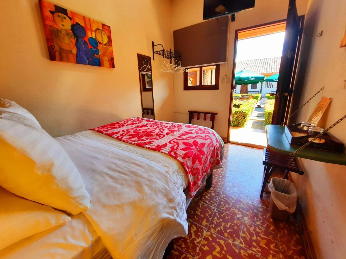 Hotel La Posada Del Doctor León Extérieur photo
